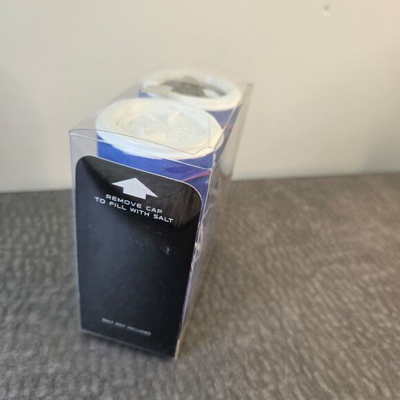 New in Package NFL Giants Refillable S&P Shakers - Picture 4 of 8